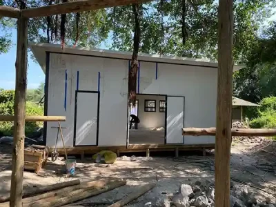 CL-Gal-Nxamaseri kitchen 2