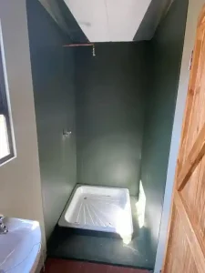 CL-Gal-unchartered shower